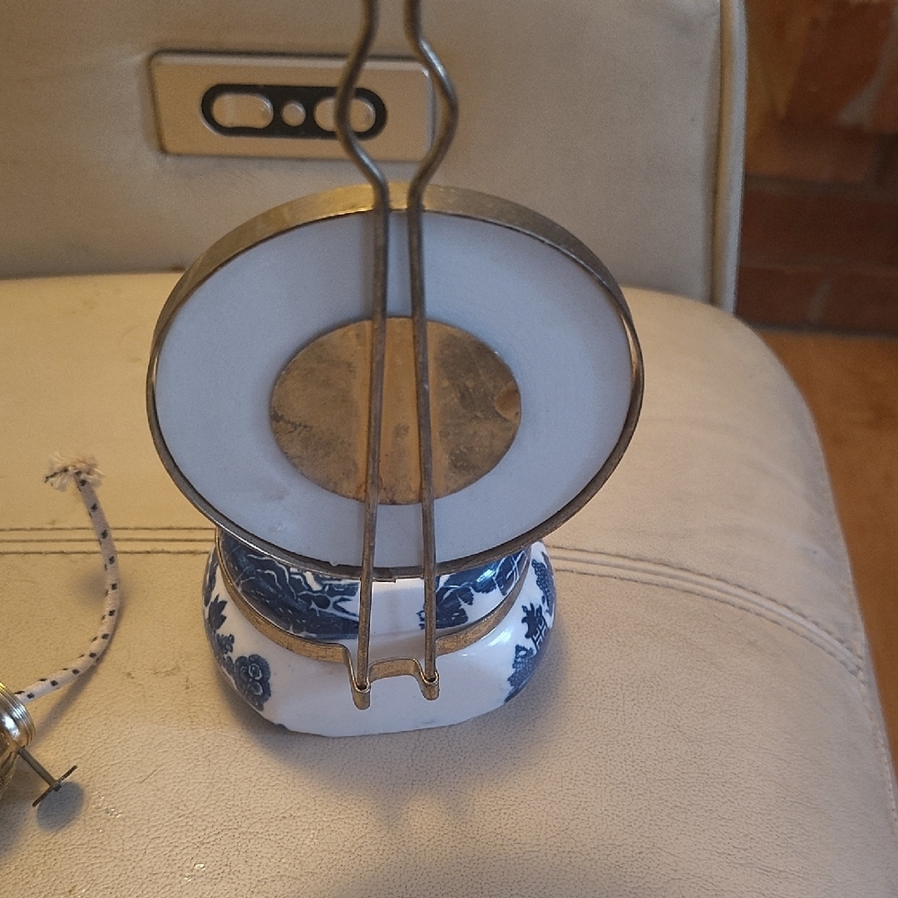 Classic Blue and White Porcelain Lantern - Picture 3 of 3